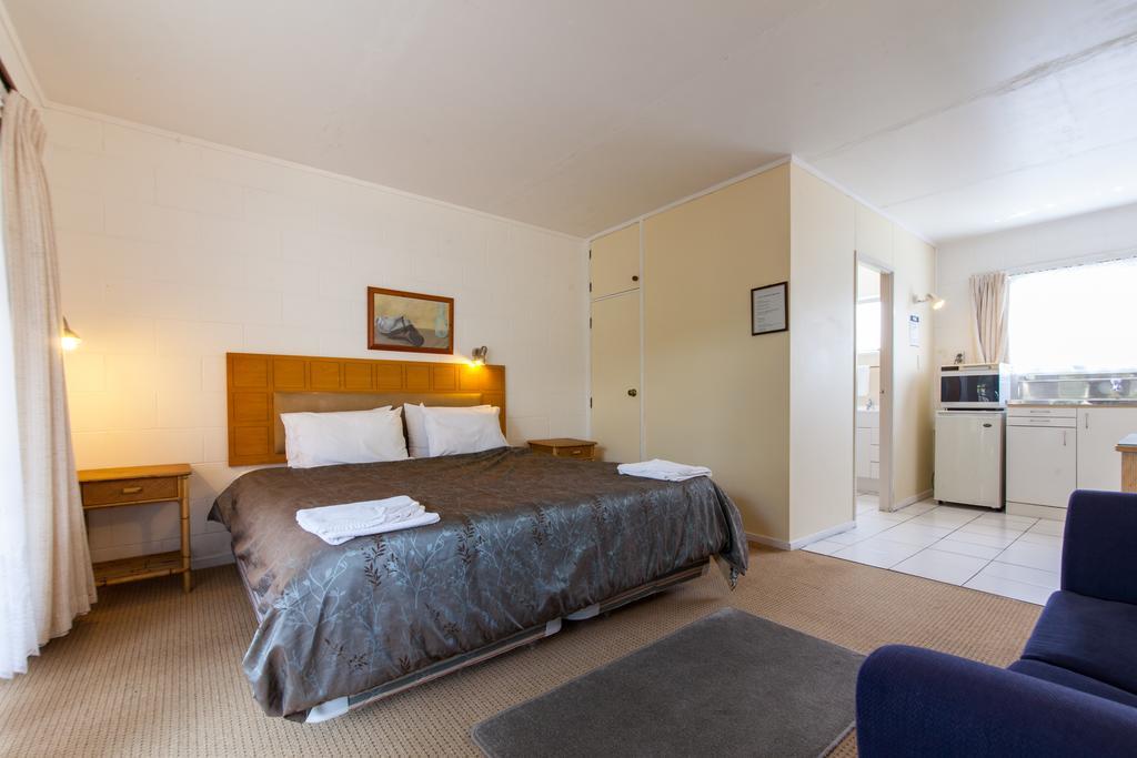 Sunset Lodge Motel Taupaki Chambre photo