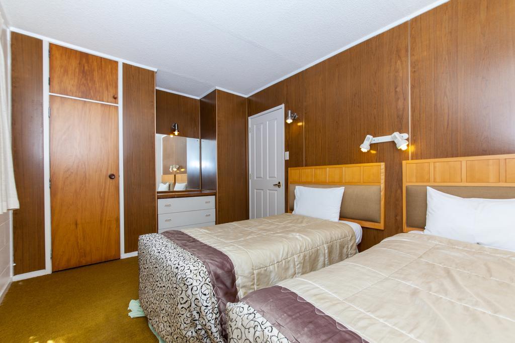 Sunset Lodge Motel Taupaki Chambre photo