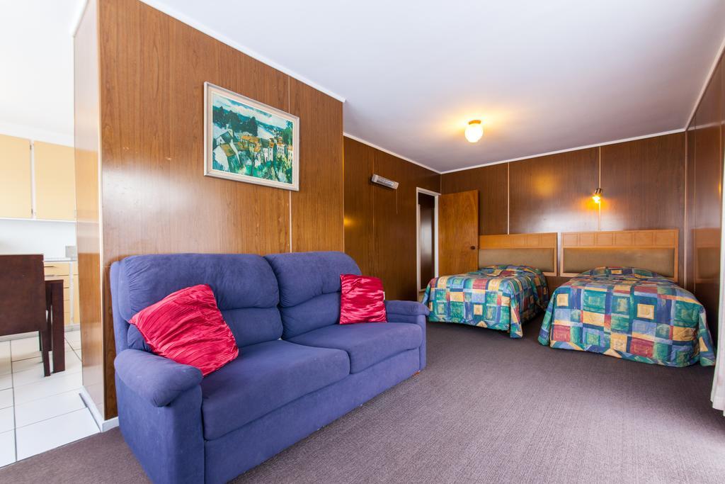 Sunset Lodge Motel Taupaki Chambre photo