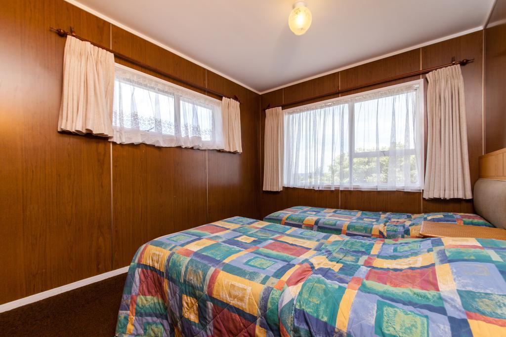Sunset Lodge Motel Taupaki Chambre photo